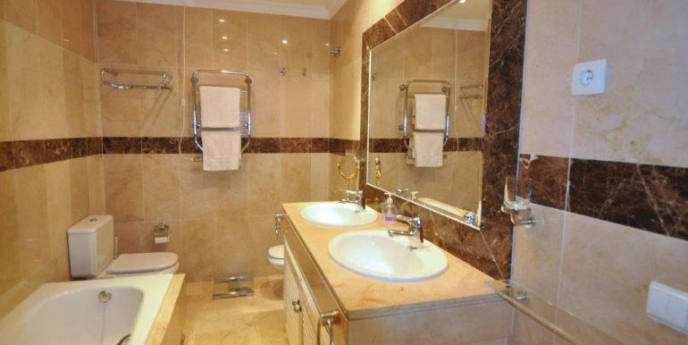 begane-grond-appartement-elviria-costa-del-sol-r3471892
