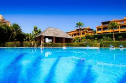 Begane Grond Appartement - Atalaya, Costa del Sol