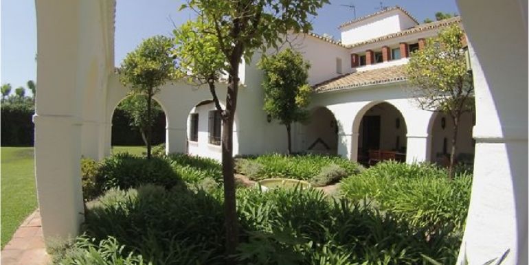 vrijstaande-villa-guadalmina-baja-costa-del-sol-r3534244