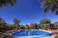 Begane Grond Appartement - Nueva Andalucía, Costa del Sol