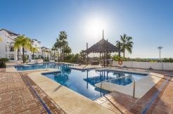 Begane Grond Appartement - Nueva Andalucía, Costa del Sol