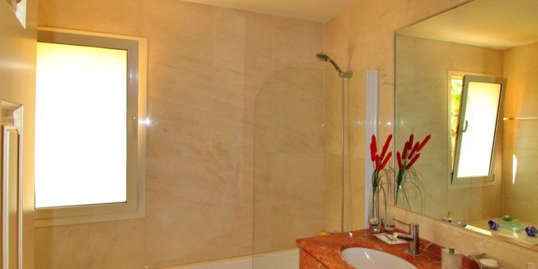 penthouse-appartement-nagaueles-costa-del-sol-r3734842