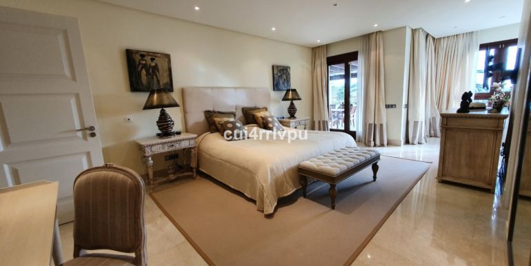 penthouse-appartement-los-monteros-costa-del-sol-r3955339