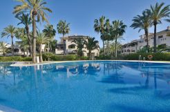 Begane Grond Appartement - Nueva Andalucía, Costa del Sol